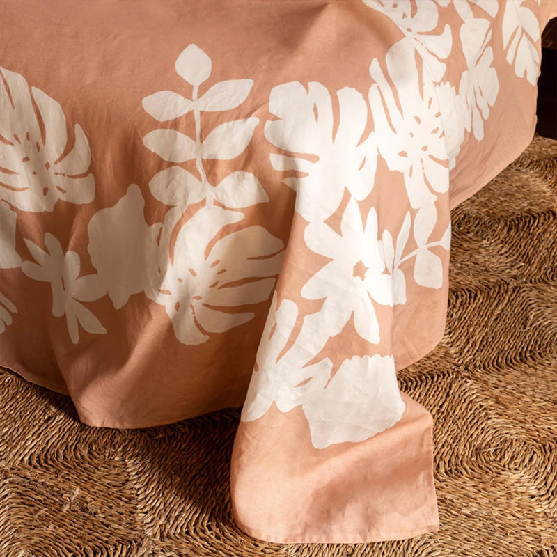 Hawaiian Border Bed Cover Throw - Pink