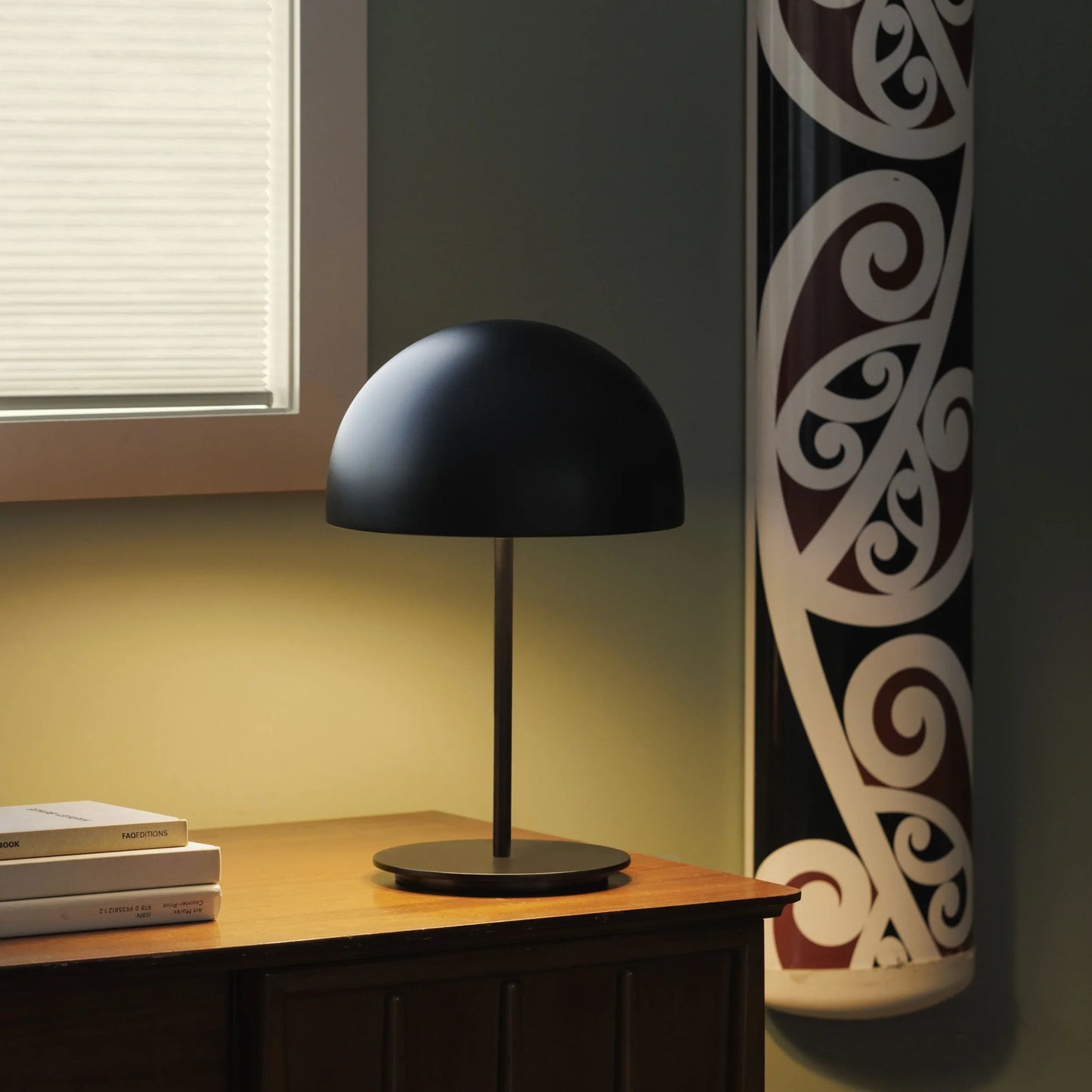 Pin Table Lamp - Black