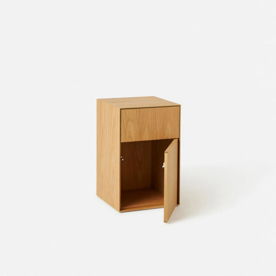 Plinth Bedside Right Hand - Oak