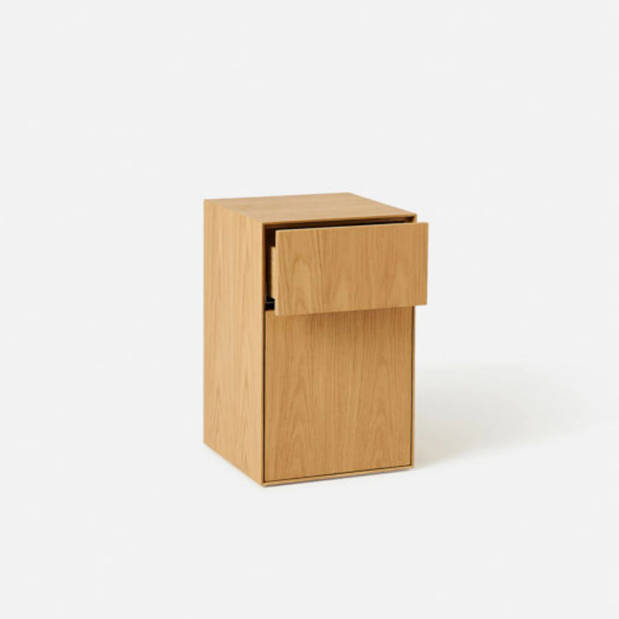 Plinth Bedside Right Hand - Oak