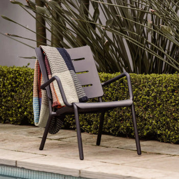 Outo Outdoor Lounge Chair - Black