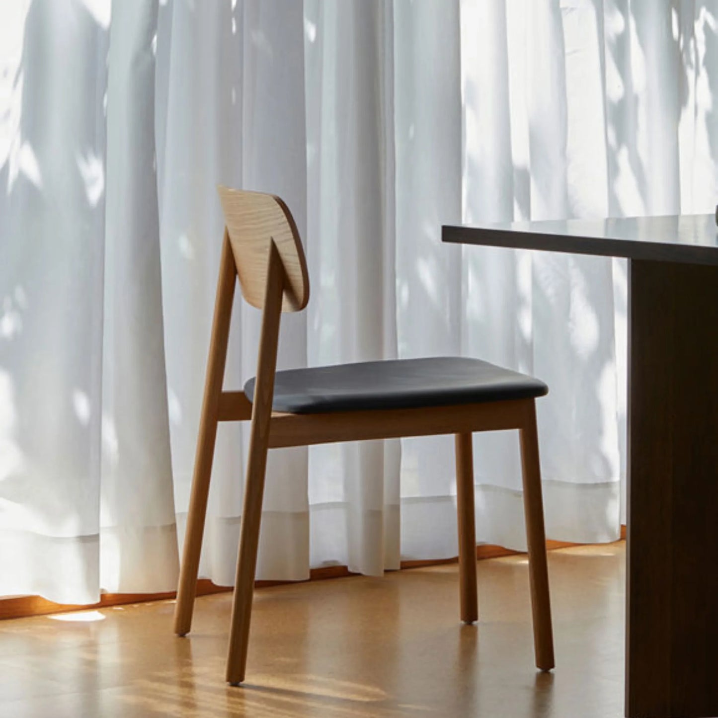 Radial Dining Chair - Leather/Oak