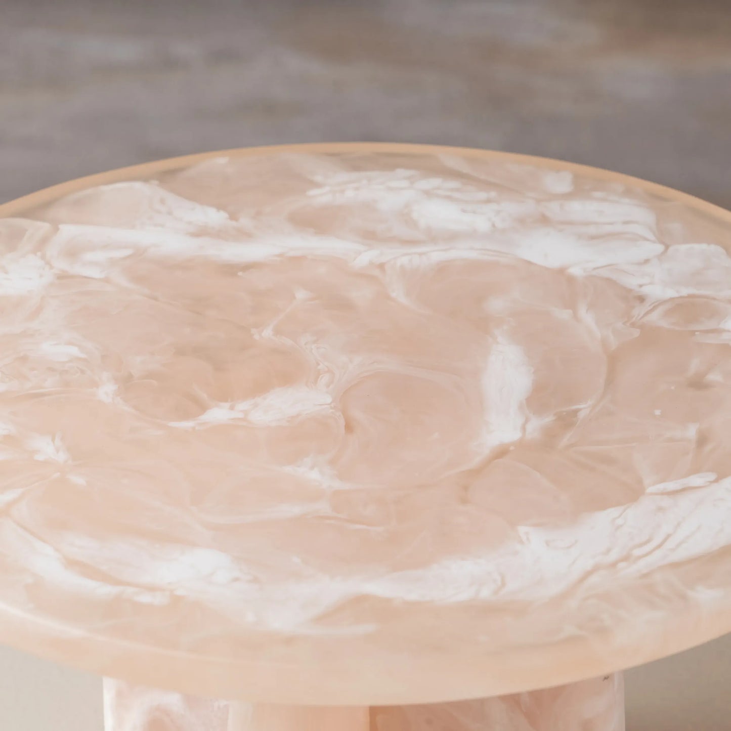 Flow Resin Cake Stand - Peach Blush