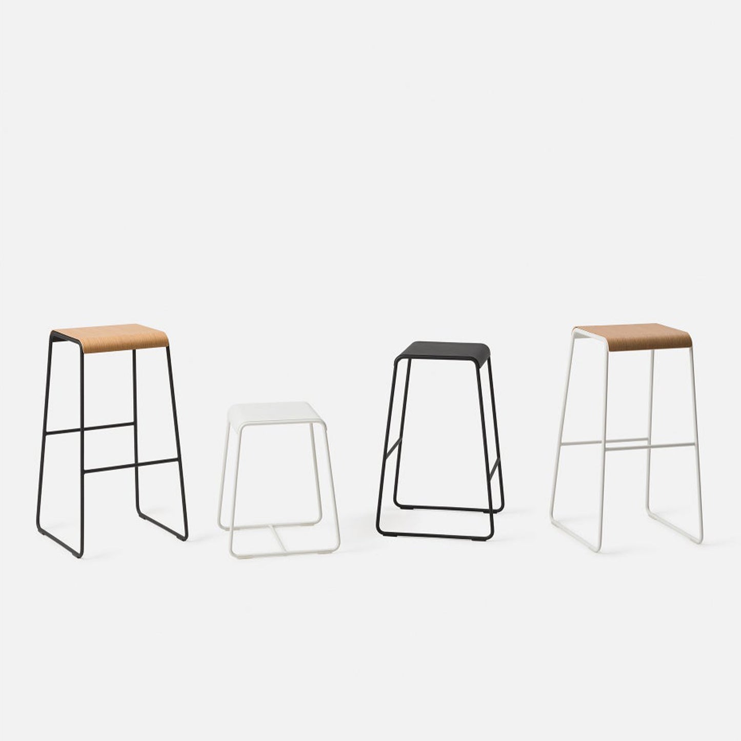 S2 Stool 64.5cm - Black/Oak